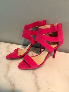 Jessica Simpson Fuchsia Strappy Suede Heels